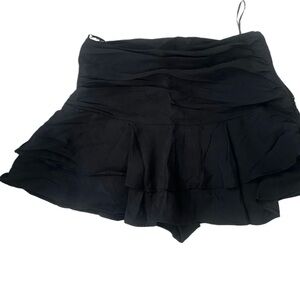 Sleek Black Skort – Modern & Flattering Fit